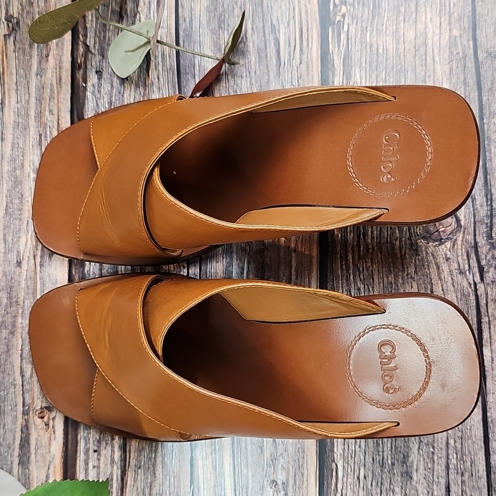 CHLOE` LAIA OCHRE DELIGHT LEATHER BLOCK HEEL SANDALS - Picture 5 of 14